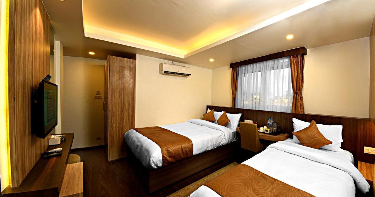 The Milestone Hotel Kathmandu Esterno foto
