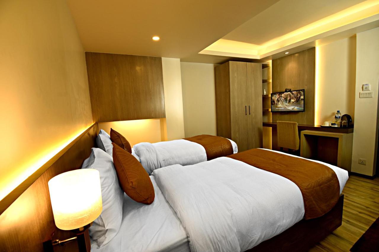 The Milestone Hotel Kathmandu Esterno foto