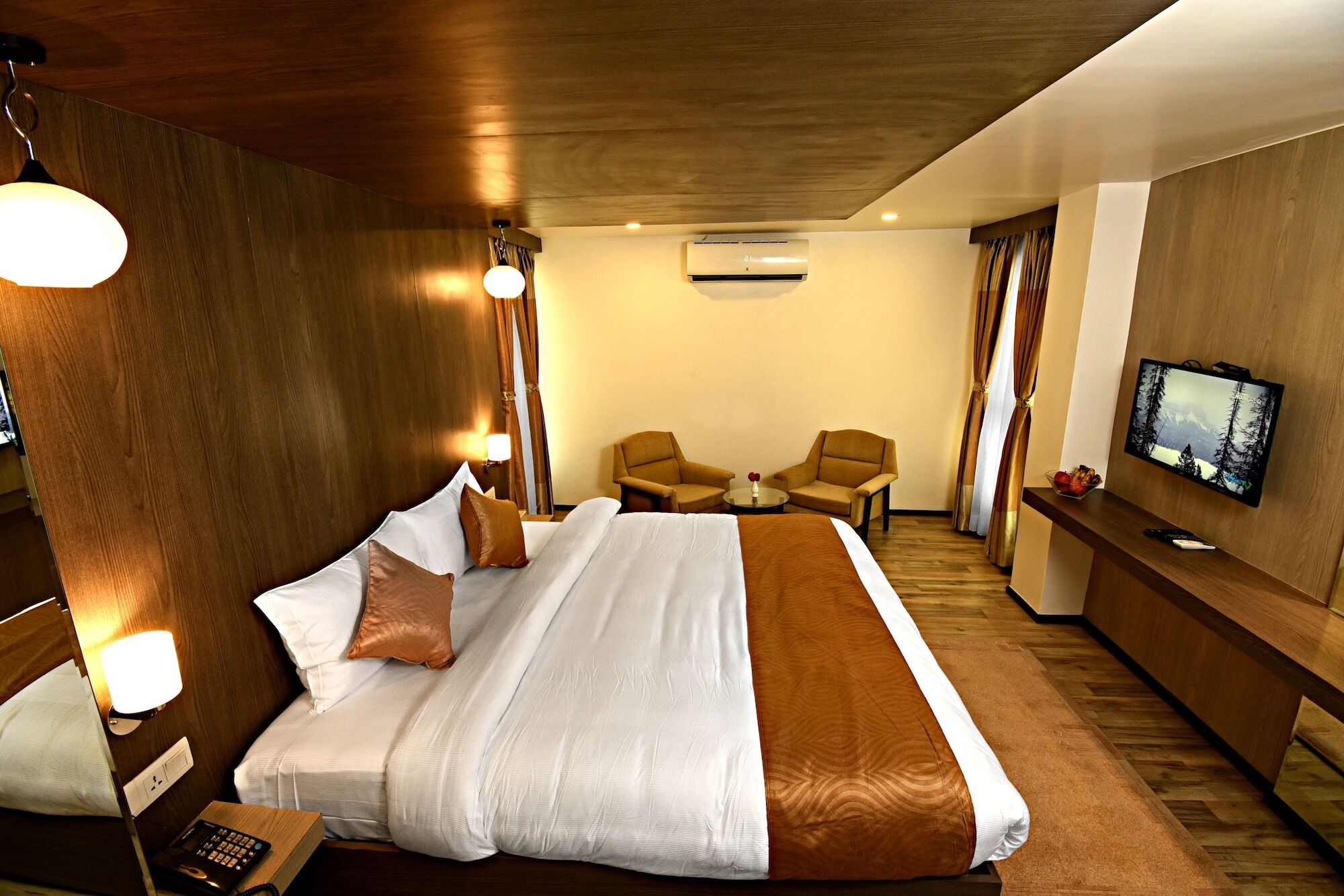 The Milestone Hotel Kathmandu Esterno foto